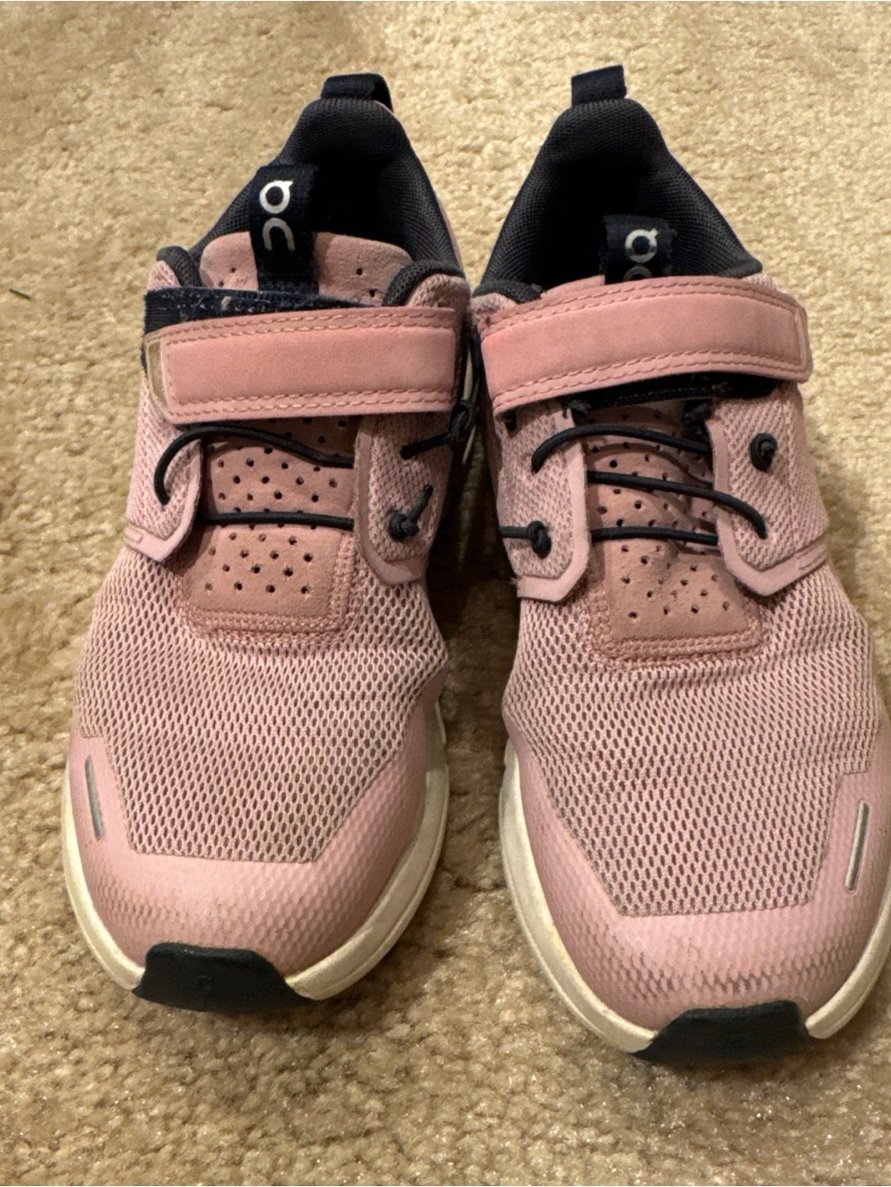 On Cloud Play Youth Slip On Pink White Running Sneaker Shoes US Kids Size 1.5k